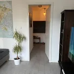 Luxus In Mitte Mit Laptop, Grossem Tv, Neuem Bett Und Privatem Badezimmer Séjour chez l'habitant *
