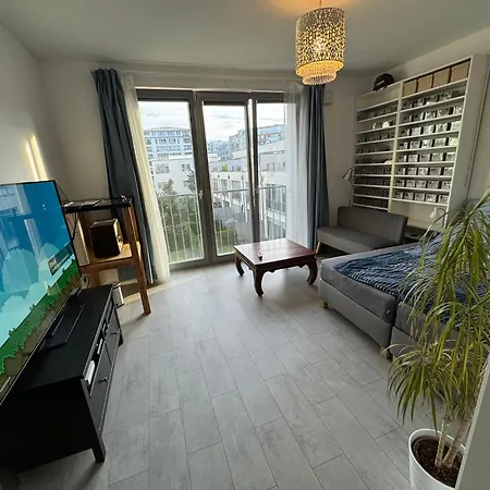Homestay Luxus In Mitte Mit Laptop, Grossem Tv, Neuem Bett Und Privatem Badezimmer *