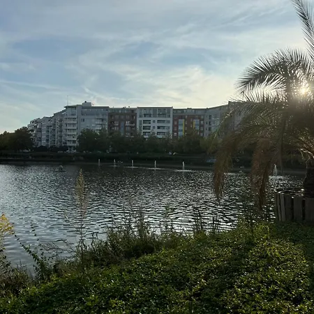 Luxus In Mitte Mit Laptop, Grossem Tv, Neuem Bett Und Privatem Badezimmer 柏林