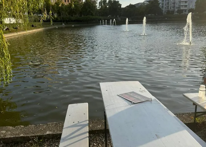 Luxus In Mitte Mit Laptop, Grossem Tv, Neuem Bett Und Privatem Badezimmer * 柏林