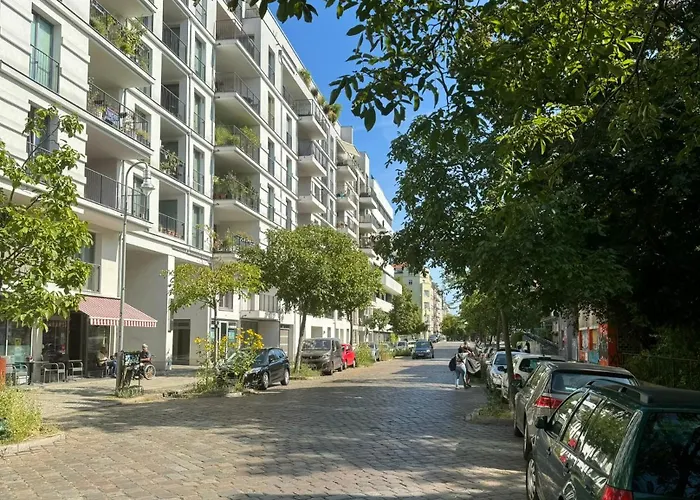 Luxus In Mitte Mit Laptop, Grossem Tv, Neuem Bett Und Privatem Badezimmer برلين